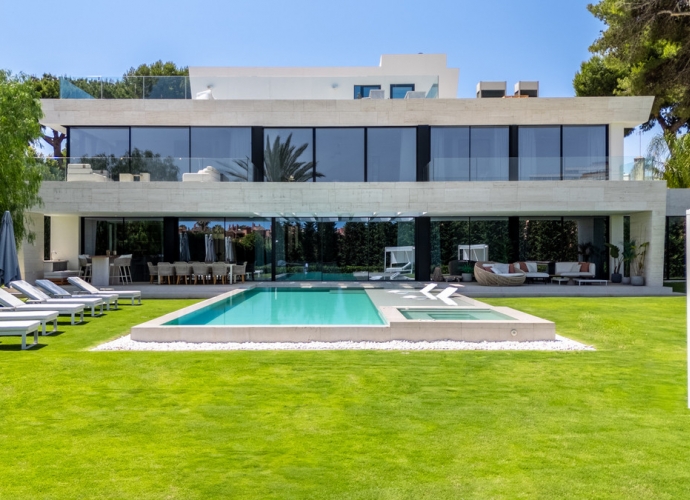 Villa Independiente en Los Monteros - 5