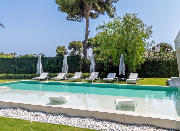 Villa Independiente en Los Monteros - 9