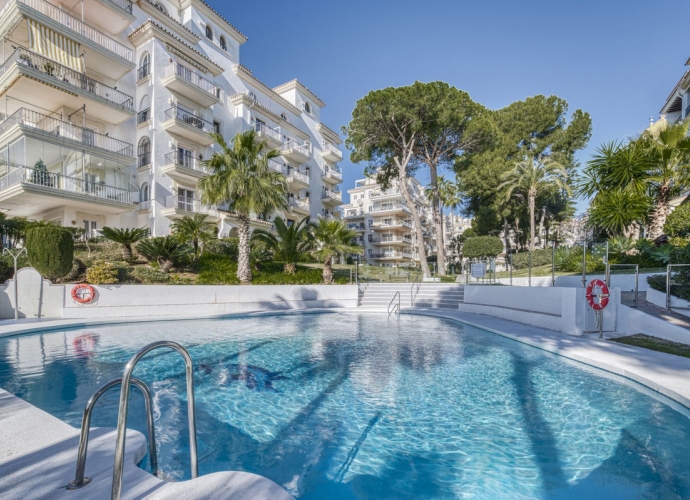 Apartamento Planta Baja en Puerto Banús - 2