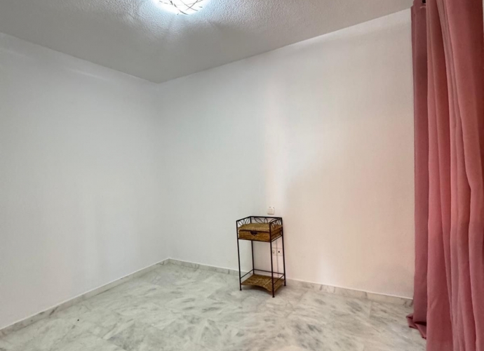 Apartamento Planta Media en Las Chapas - 5