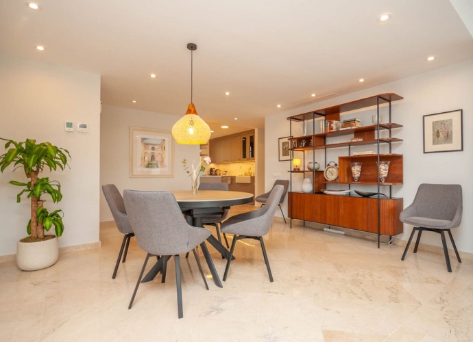 Appartement milieu d’Etage situé à Elviria - 3