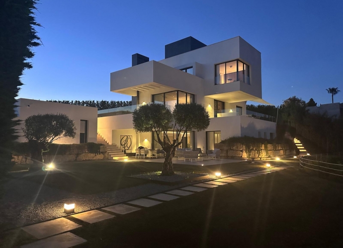 Villa Independiente en Benahavís - 2