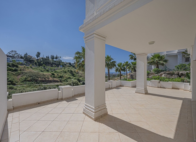 Apartamento Planta Baja en Nueva Andalucía - 2