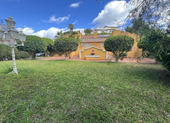 Villa Detached in El Rosario - 6