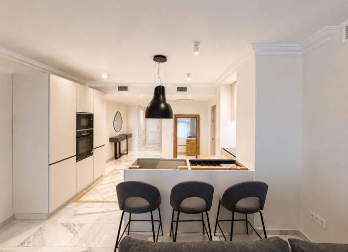 Apartamento Planta Media en Nueva Andalucía - 1