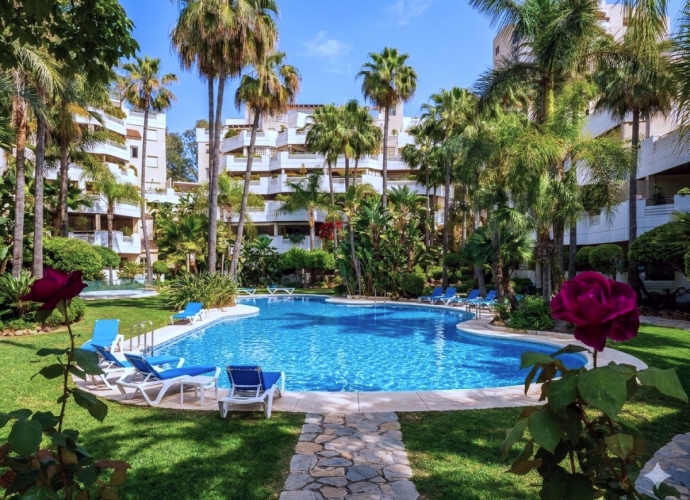 Apartamento Planta Media en Aloha - 1