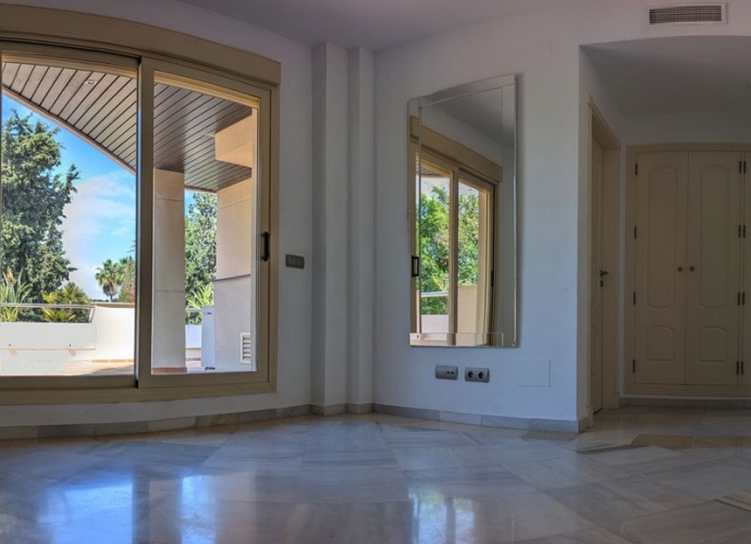 Apartamento Planta Media en Aloha - 5