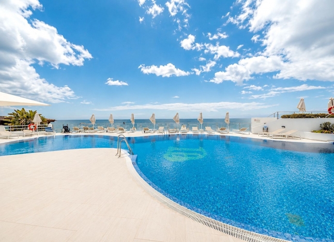 Apartamento Planta Media en New Golden Mile - 1