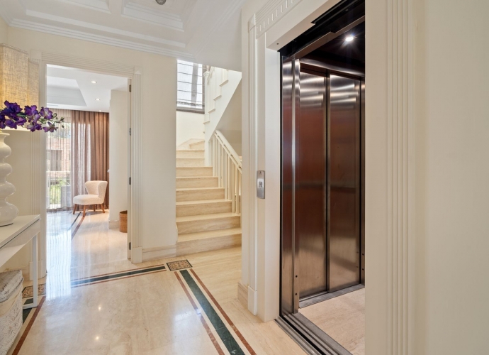 Maison de Ville situé à Sierra Blanca - 10