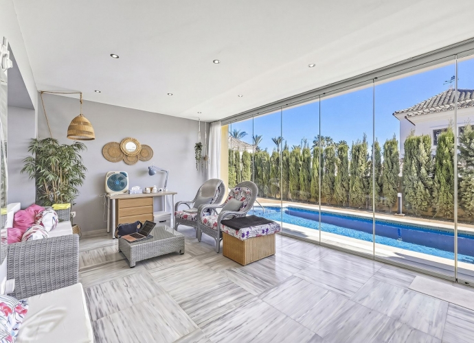 Villa Detached in Bahía de Marbella - 3