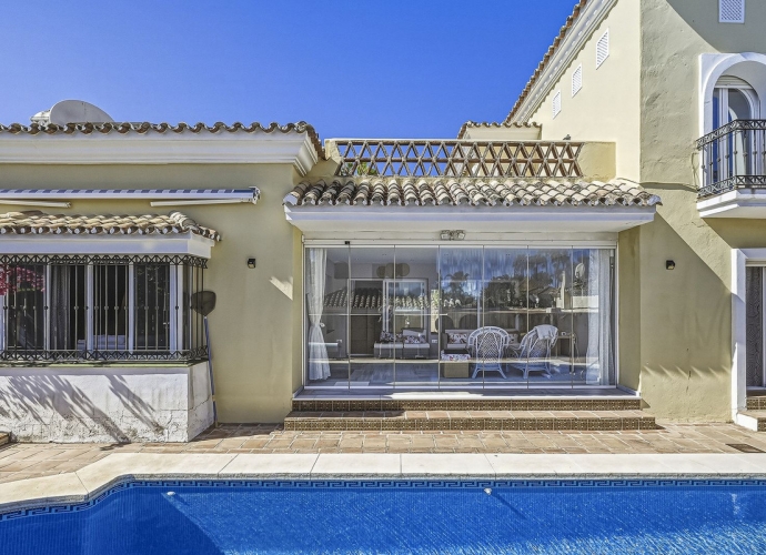Villa Detached in Bahía de Marbella - 6