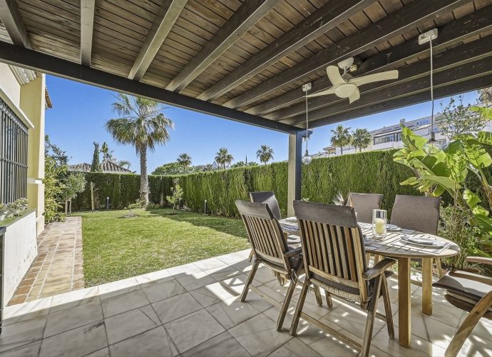 Villa Detached in Bahía de Marbella - 8