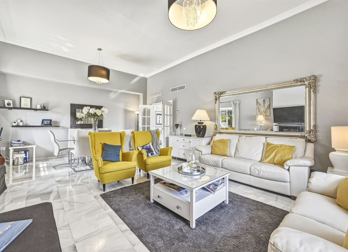 Villa Detached in Bahía de Marbella - 9