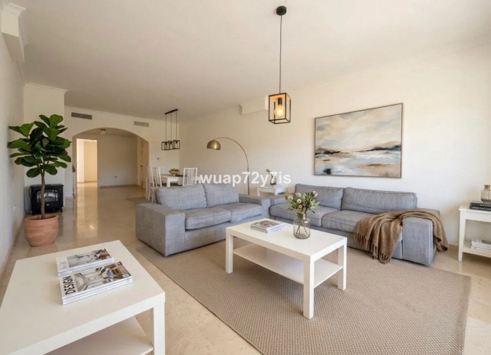 Apartment Middle Floor in Elviria - 2