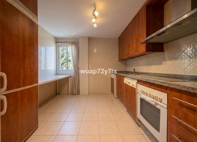 Apartment Middle Floor in Elviria - 5