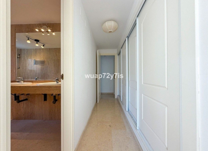 Apartment Middle Floor in Elviria - 8