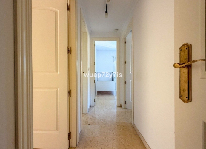 Apartment Middle Floor in Elviria - 9
