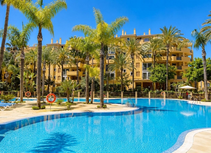 Apartamento Planta Baja en San Pedro de Alcántara - 1