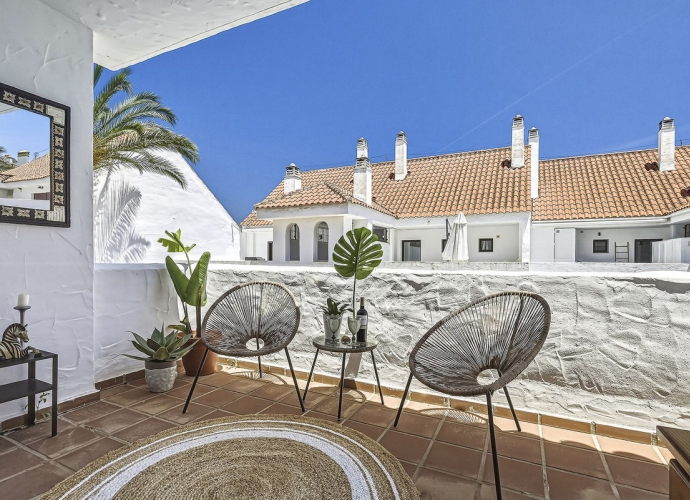 Apartamento Planta Media en Nueva Andalucía - 1