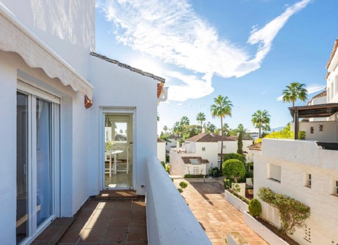 Apartment Middle Floor in Bahía de Marbella - 4