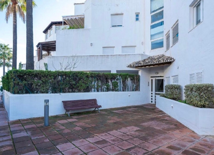 Apartment Middle Floor in Bahía de Marbella - 6