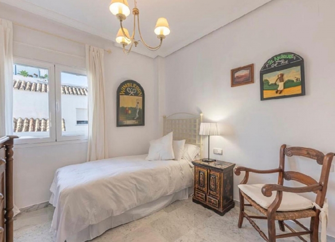 Apartment Middle Floor in Bahía de Marbella - 10