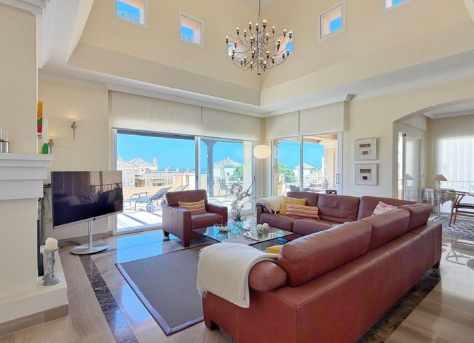 Apartment Penthouse Duplex in Elviria - 9