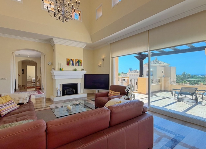 Apartment Penthouse Duplex in Elviria - 10
