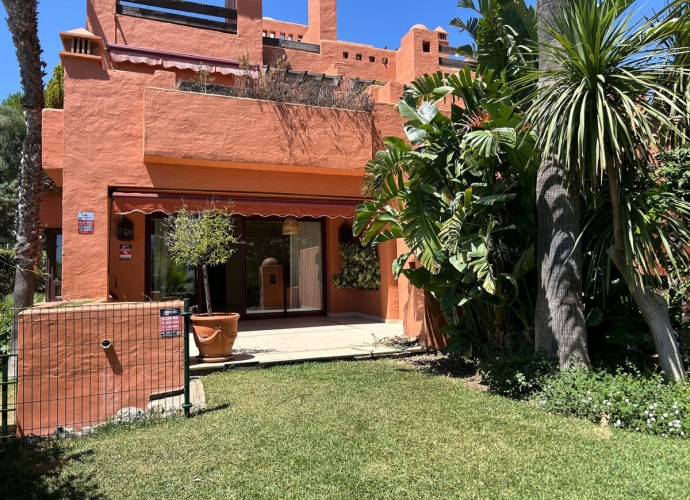 Townhouse Semi Detached in The Golden Mile - 1