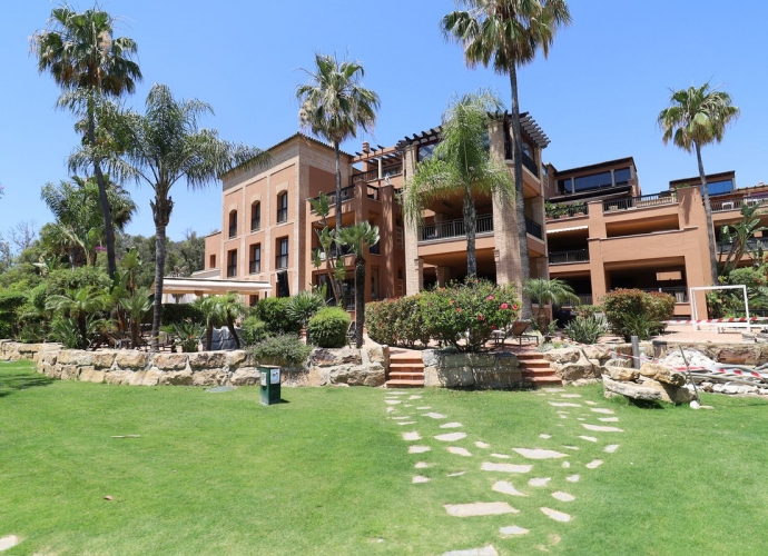 Apartamento Planta Baja en San Pedro de Alcántara - 1