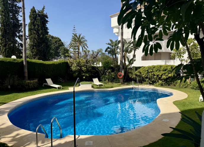 Apartment Penthouse Duplex en Guadalmina Baja - 1