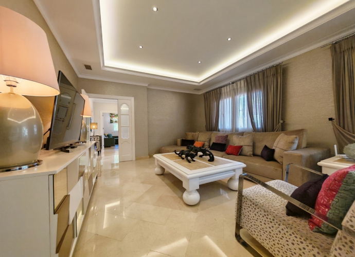 Villa Detached in Elviria - 4