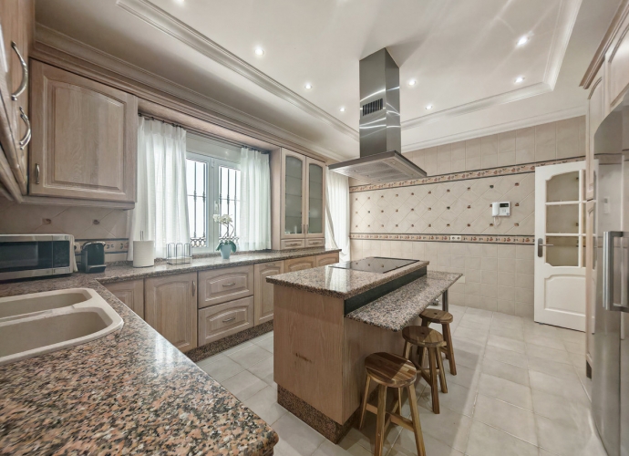 Villa Detached in Elviria - 8