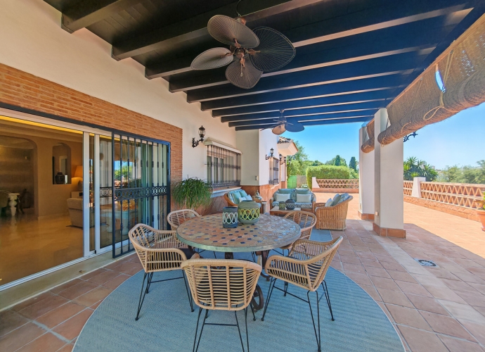 Villa Detached in Elviria - 9