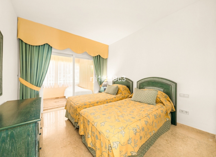 Appartement rez de chaussée situé à Elviria - 6