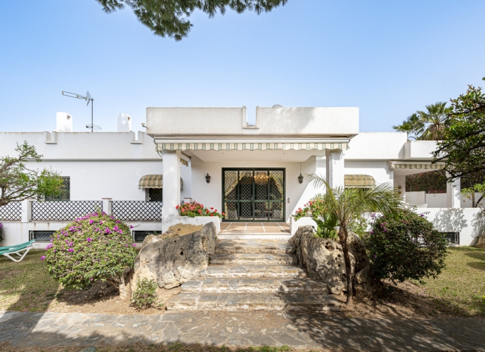 Villa Detached in Nagüeles - 1