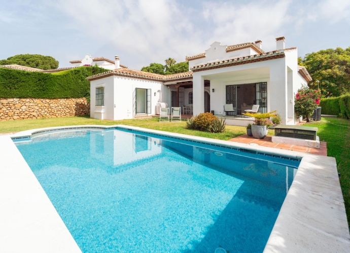 Villa indépendante situé à Elviria - 3