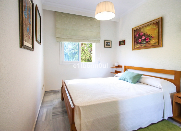 Apartamento Planta Media en The Golden Mile - 9