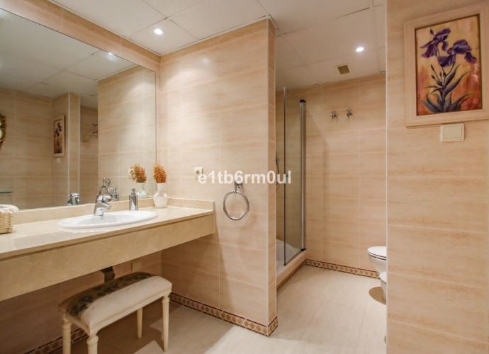 Apartamento Planta Media en The Golden Mile - 10