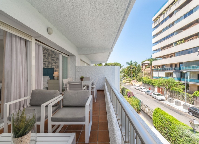Apartamento Planta Media en The Golden Mile - 2