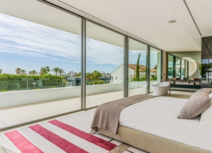 Villa Independiente en The Golden Mile - 8