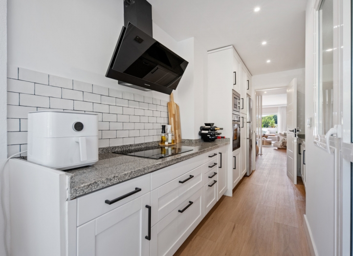 Apartamento Planta Media en The Golden Mile - 9
