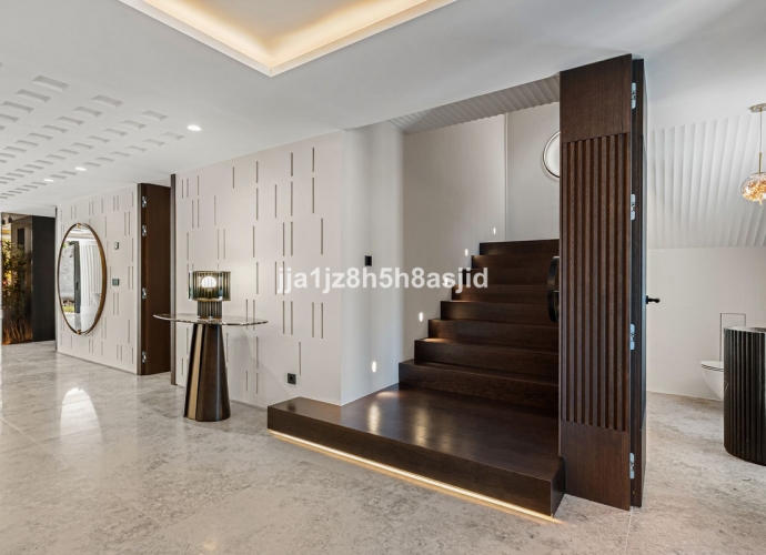 Villa Independiente en The Golden Mile - 8
