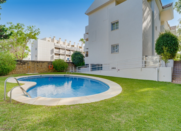 Apartamento Planta Baja en The Golden Mile - 2