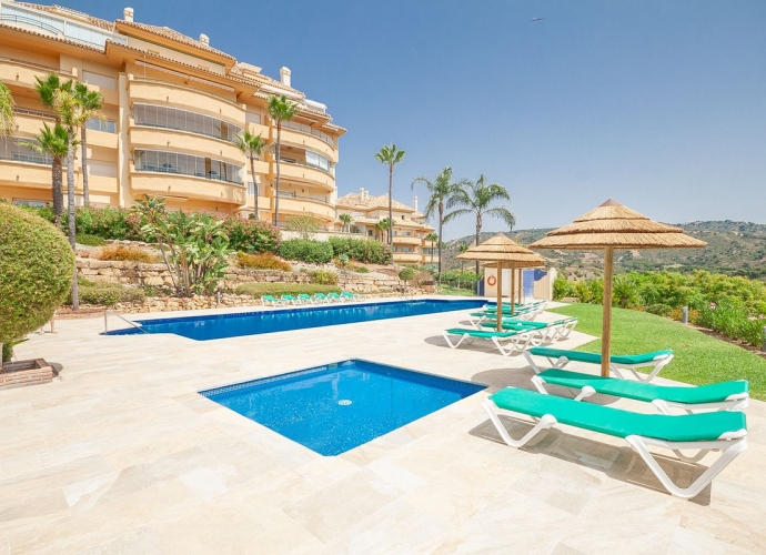 Apartment Middle Floor in Elviria - 2