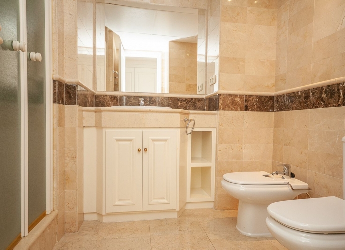 Apartment Middle Floor in Elviria - 10