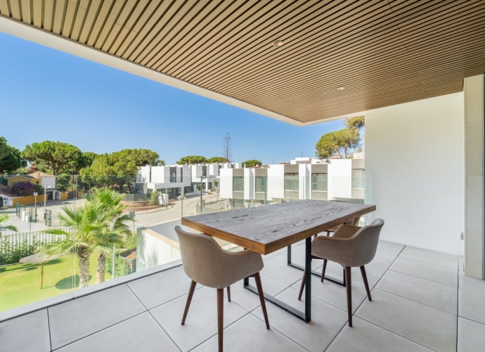 Apartment Middle Floor in Elviria - 2