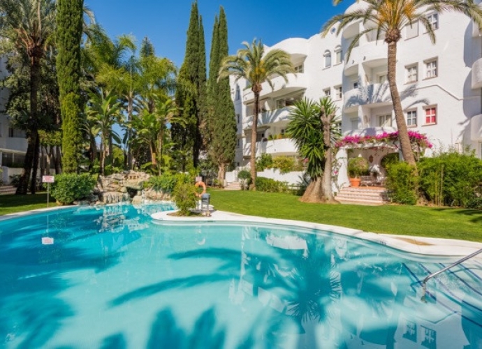Apartamento Planta Media en The Golden Mile - 1