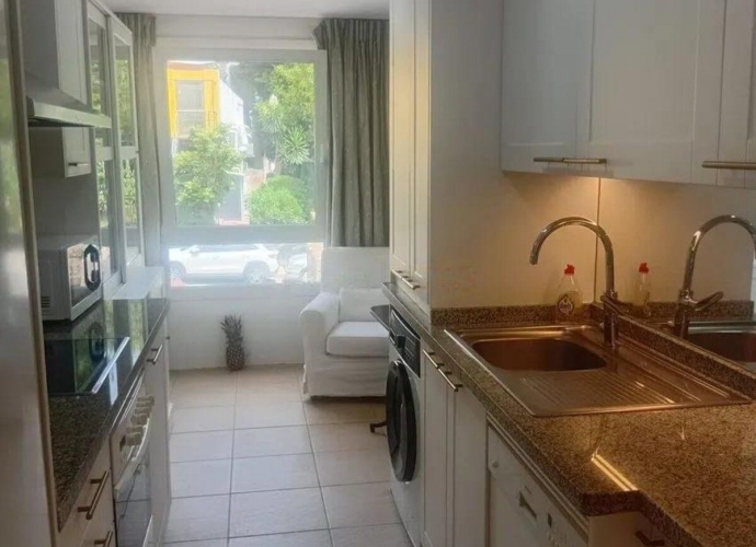 Appartement milieu d’Etage situé à The Golden Mile - 9