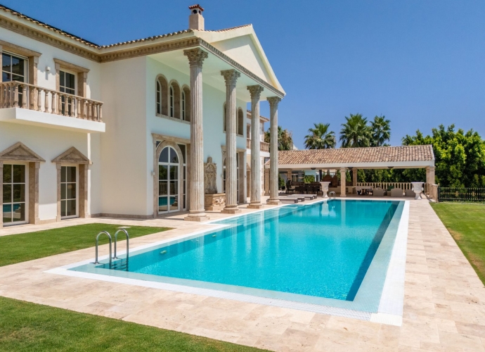 Villa Detached in Sierra Blanca - 3